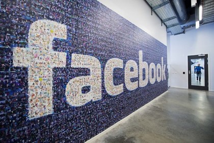 Facebook становится всё более мобильной - «Интернет»