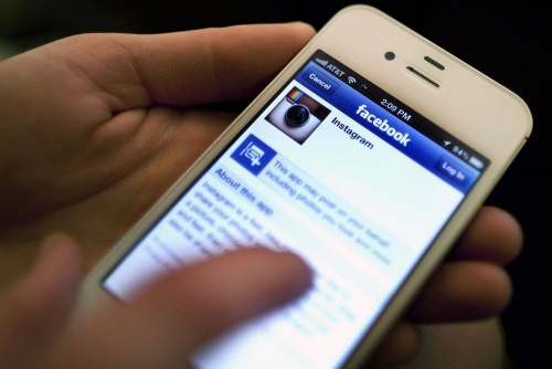 Мобильным пользователям Facebook придется скачать Messenger - «Интернет»