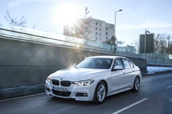 Гибридный седан BMW 330e iPerformance обойдётся в $45 000 - «Новости сети»