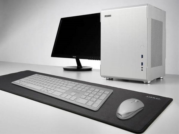 Кубический корпус Lian Li PC-Q34 обеспечивает легкий доступ к комплектующим - «Новости сети»