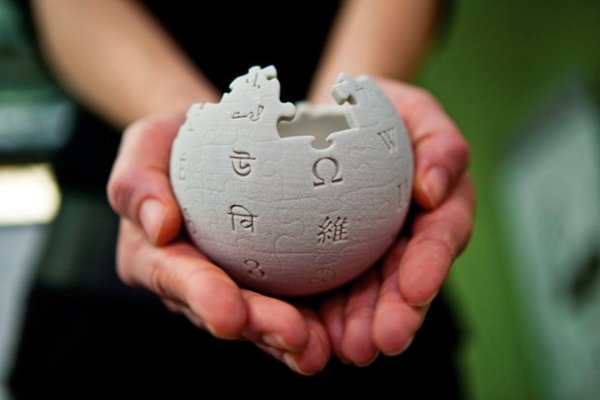 Wikipedia выгнала 250 "кукольных" редакторов - «Интернет и связь»