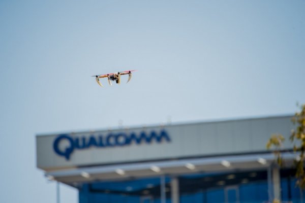 FAA разрешила Qualcomm тестировать беспилотники рядом с аэропортом - «Новости сети»