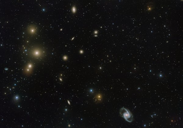 Фото дня: скопление галактик в созвездии Печи - «Новости сети»