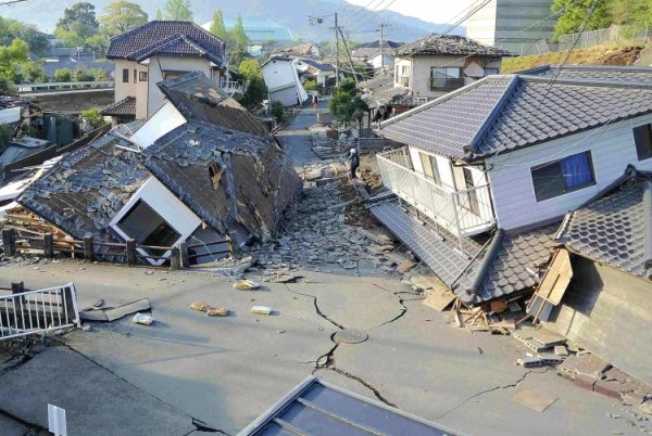 Из-за землетрясений Toyota потеряла 30 млрд иен - «Новости сети»
