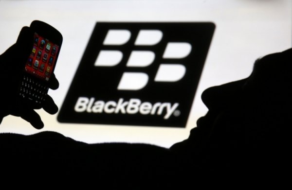 Убыточная BlackBerry решит судьбу телефонного бизнеса в сентябре - «Новости сети»