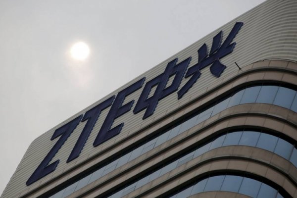 ZTE снизила оценку прибыли втрое из-за санкций США - «Новости сети»