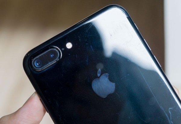 Шипят, царапаются и глушат звук: проблемы первых покупателей iPhone 7 - «Интернет и связь»