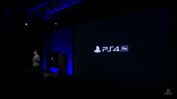 Sony представила две новые версии PlayStation 4 - «Интернет и связь»