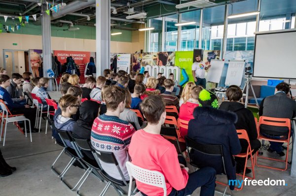 Фотофакт: более 400 школьников побывали в минских IT-компаниях - «Интернет и связь» Фотофакт: более 400 школьников побывали в минских IT-компаниях - «Интернет и связь»