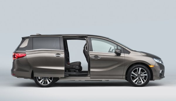 Минивэн 2018 Honda Odyssey предлагает широкие мультимедийные возможности - «Новости сети»