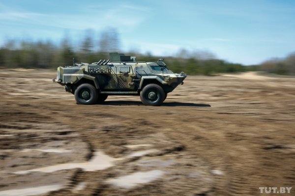 Хищник из Борисова: тест новейшего белорусского броневика, сконструированного девушкой - «Интернет и связь» Хищник из Борисова: тест новейшего белорусского броневика, сконструированного девушкой - «Интернет и связь»