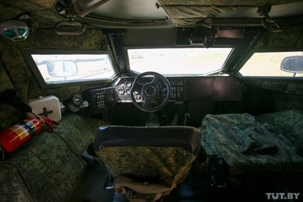 Хищник из Борисова: тест новейшего белорусского броневика, сконструированного девушкой - «Интернет и связь» Хищник из Борисова: тест новейшего белорусского броневика, сконструированного девушкой - «Интернет и связь»