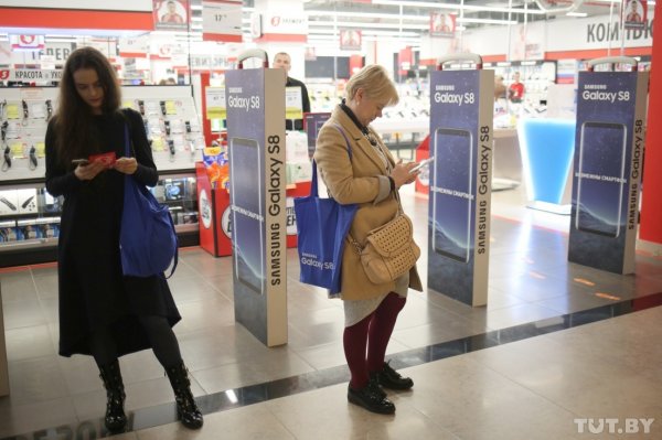 В два раза популярнее предшественников: в Беларуси стартовали продажи Samsung Galaxy S8 - «Интернет и связь»