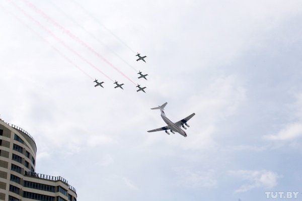 Фотофакт. Над Минском прошла репетиция воздушного парада | - «Интернет и связь»
