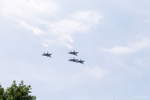 Фотофакт. Над Минском прошла репетиция воздушного парада | - «Интернет и связь»