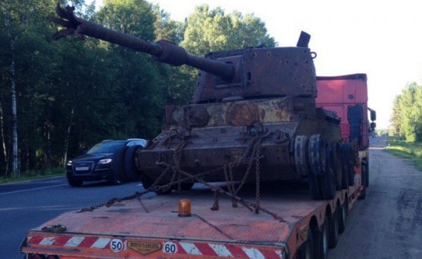 Фотофакт. Под Псковом замечен редкий британский танк | 42.TUT.BY - «Интернет и связь»