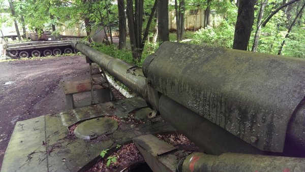 Фотофакт: В России на полигоне гниют раритетные танки | - «Интернет и связь» Фотофакт: В России на полигоне гниют раритетные танки | - «Интернет и связь»