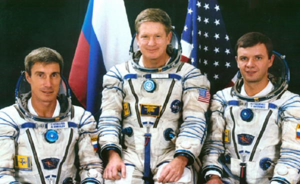 Назад в 90-е: как появились МКС, Wi-Fi и самый первый смартфон | - «Интернет и связь»