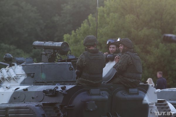 Танки в городе: что показали на вчерашней репетиции парада | - «Интернет и связь»