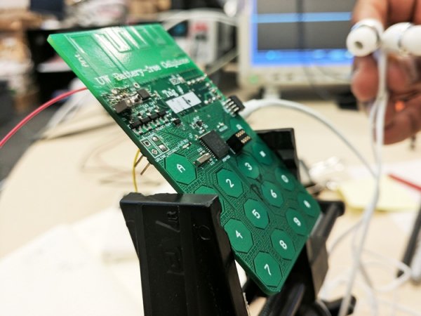 Телефон без аккумулятора создан на основе советской послевоенной технологии - «Новости сети»