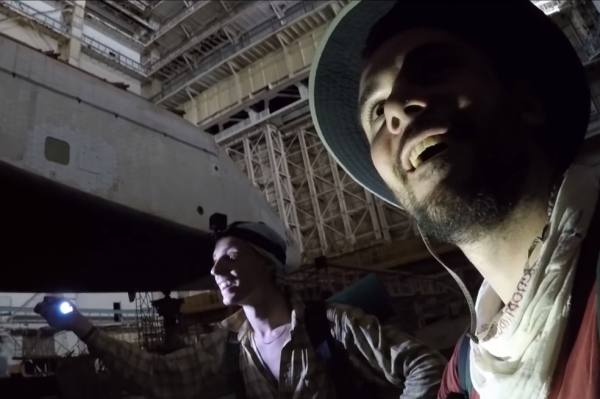 Видеофакт. Белорусы тайно проникли в заброшенный ангар "Байконура" | - «Интернет и связь»