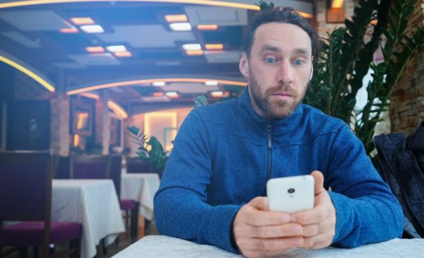 Все любят делать селфи, а вот смотреть на чужие селфи – нет - «Новости интернета»