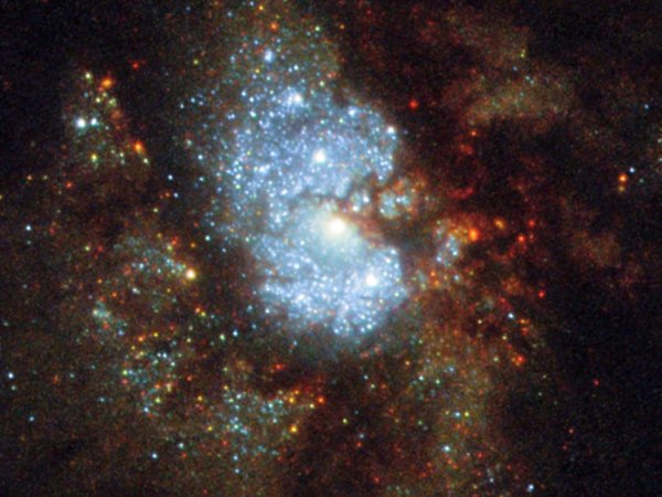 Фото дня: «скрытая» галактика в созвездии Жирафа - «Новости сети»