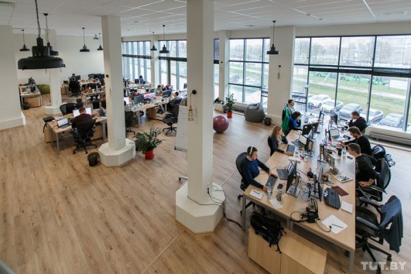 Шар вместо розетки: студент придумал "бесконечное" зарядное и продает его по всему миру | - «Интернет и связь»