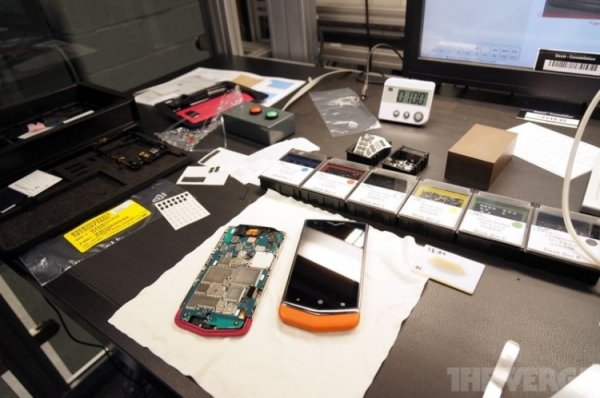 Vertu находится на грани банкротства и готовится закрыть свой завод - «Новости сети»