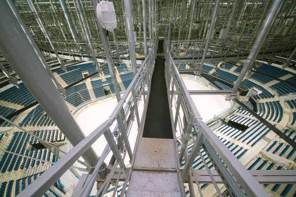 25 фур с оборудованием и антенны под куполом. Что скрывает "Минск-Арена" | - «Интернет и связь» 25 фур с оборудованием и антенны под куполом. Что скрывает "Минск-Арена" | - «Интернет и связь»