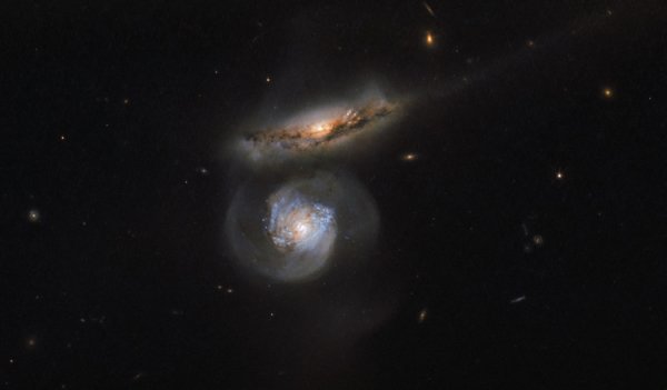Фото дня: галактика-мегамазер глазами телескопа «Хаббл» - «Новости сети»