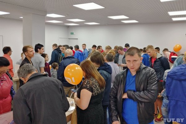 И опять ажиотаж. В Минске открылся второй фирменный магазин Xiaomi | - «Интернет и связь» И опять ажиотаж. В Минске открылся второй фирменный магазин Xiaomi | - «Интернет и связь»