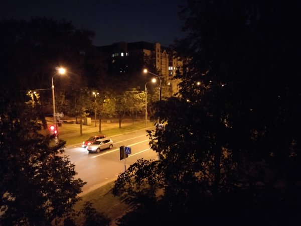 iPhone 7 Plus против своего топового "Android-клона": фотобитва флагманов | - «Интернет и связь»