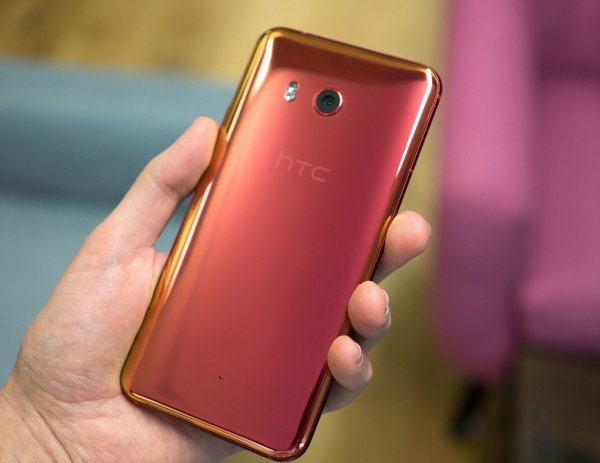 Обзор HTC U11: флагман с топовыми характеристиками и отличной камерой, который вы не купите | - «Интернет и связь» Обзор HTC U11: флагман с топовыми характеристиками и отличной камерой, который вы не купите | - «Интернет и связь»