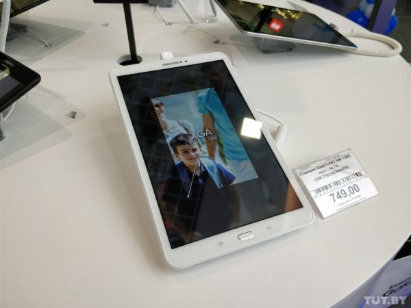 От чехлов до дорогих телевизоров: в Минске открылся фирменный магазин Samsung | - «Интернет и связь» От чехлов до дорогих телевизоров: в Минске открылся фирменный магазин Samsung | - «Интернет и связь»