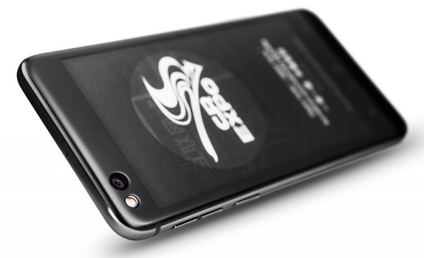 Представлен российско-китайский смартфон YotaPhone 3 | - «Интернет и связь»