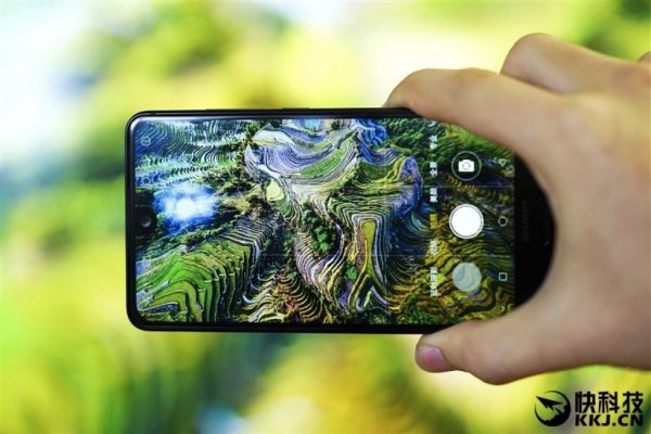 Sharp представила безрамочный смартфон Aquos S2 за 420 долларов | - «Интернет и связь»