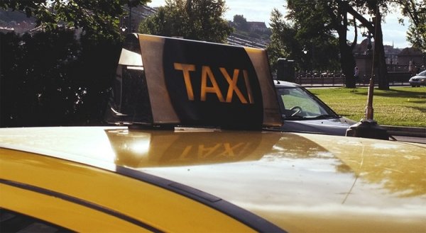 «Яндекс.Такси» и Uber хотят страховать пассажиров на время поездки - «Новости сети»
