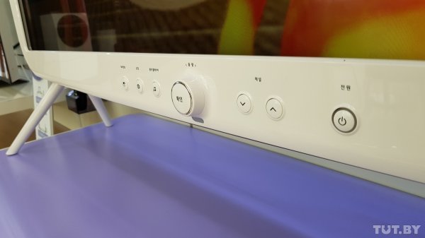 Здесь можно купить телевизор и сделать маникюр. Как выглядит фирменный магазин LG в Корее | - «Интернет и связь»