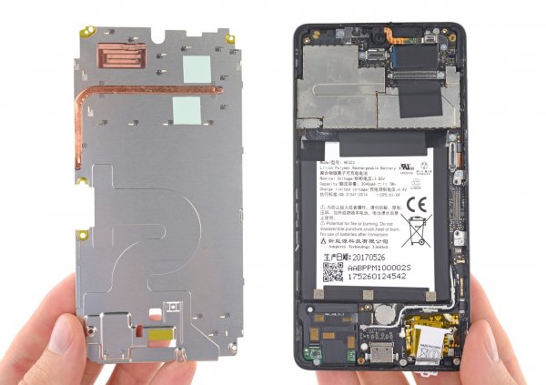 Безрамочный смартфон создателя Android оказался полностью неремонтопригодным | - «Интернет и связь»