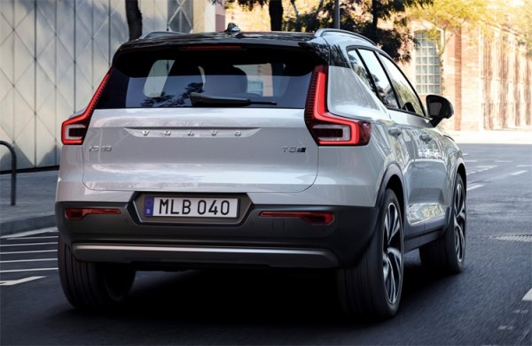 Компактный кроссовер Volvo XC40 получил систему самоуправления Pilot Assist - «Новости сети»