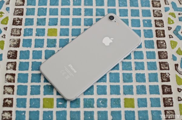 Обзор iPhone 8: мощный отвлекающий маневр Apple | - «Интернет и связь»
