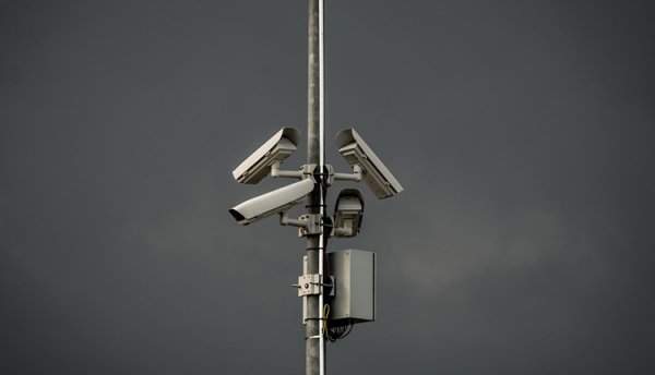 Система видеонаблюдения в Москве начала распознавать лица - «Новости сети»