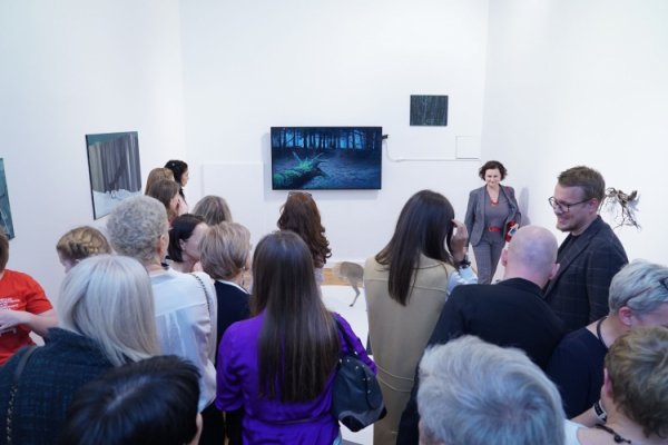 Телевизоры Samsung The Frame стали частью экспозиции 7-й Московской биеннале современного искусства - «Новости сети»