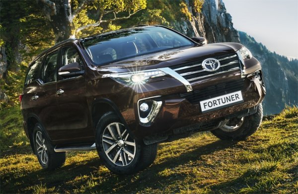 Цена нового внедорожника Toyota Fortuner в России составит от 2,6 млн рублей - «Новости сети»