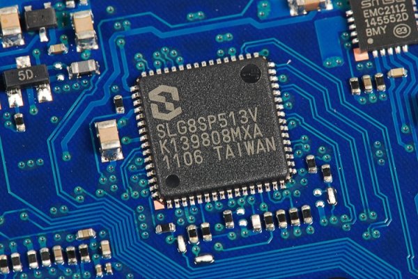 Dialog Semiconductor покупает разработчика многофункциональных чипов Silego за $300 млн - «Новости сети» Dialog Semiconductor покупает разработчика многофункциональных чипов Silego за $300 млн - «Новости сети»