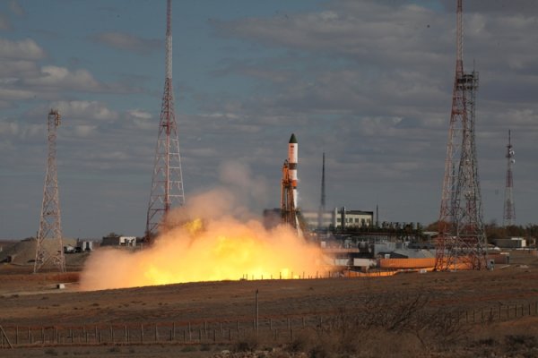 Фото дня: старт ракеты «Союз-2.1а» с грузовым кораблём «Прогресс МС-07» - «Новости сети»