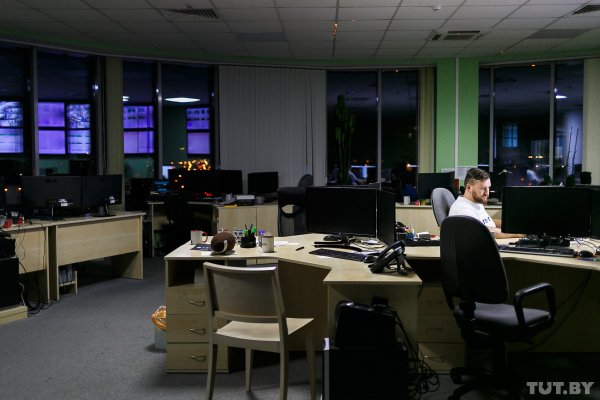 "Иногда бывает страшно". Ночной сисадмин — о самой одинокой работе | - «Интернет и связь» "Иногда бывает страшно". Ночной сисадмин — о самой одинокой работе | - «Интернет и связь»