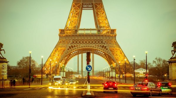 Париж намерен полностью избавиться от автомобилей с ДВС к 2030 году - «Новости сети»