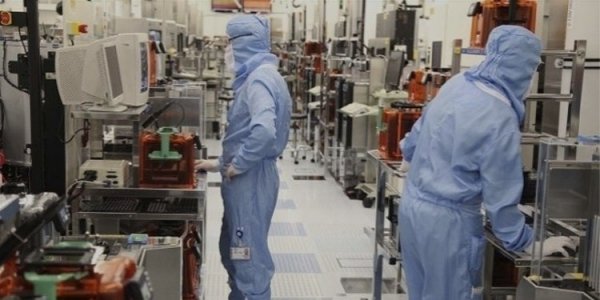 STMicro собирается построить в Европе две 300-мм фабрики - «Новости сети»